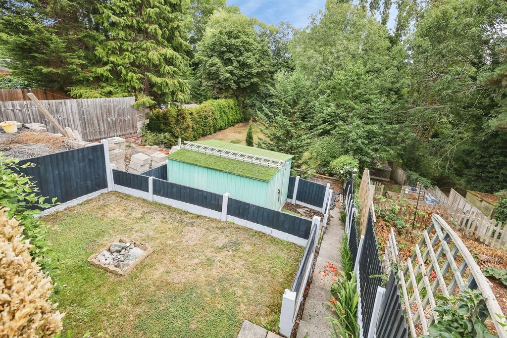 Property photo 3 of 20