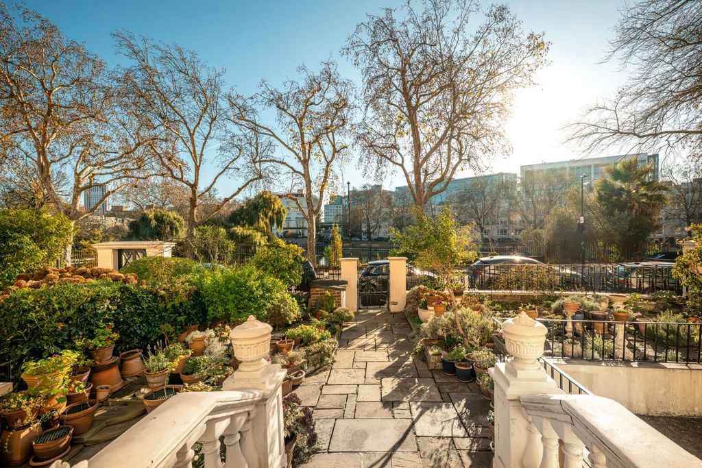 Property photo 3 of 15 Picture No. 25