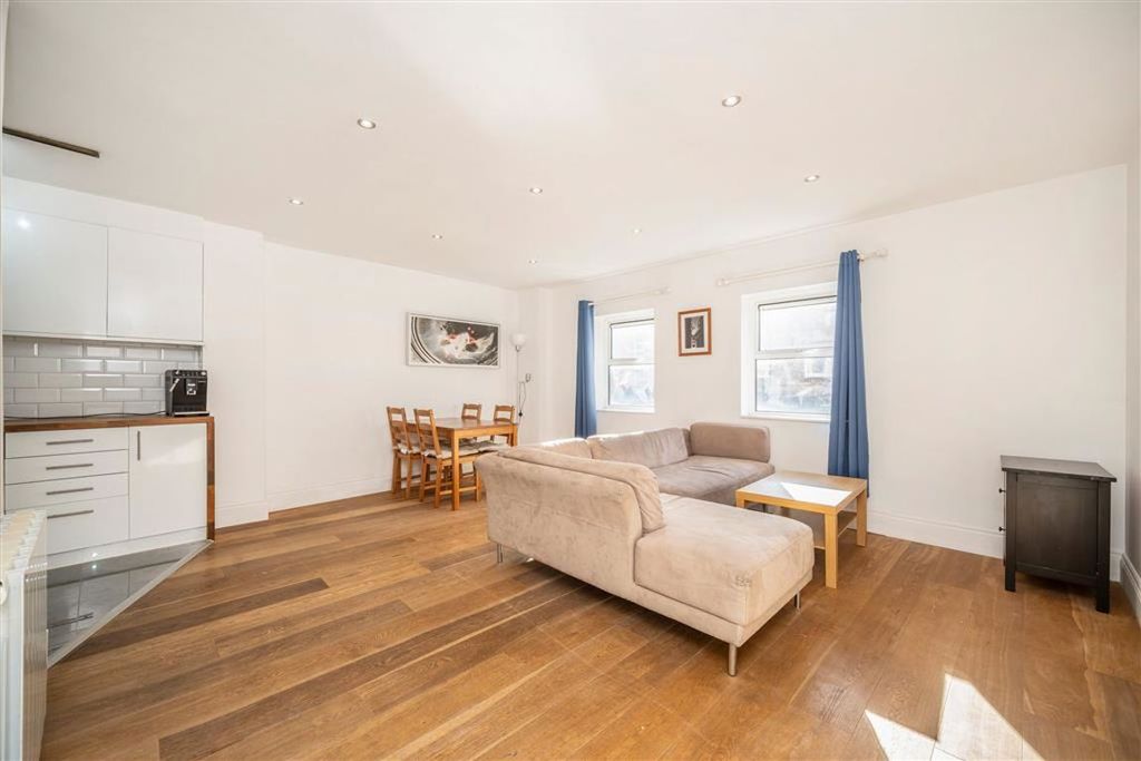 Property photo 2 of 7