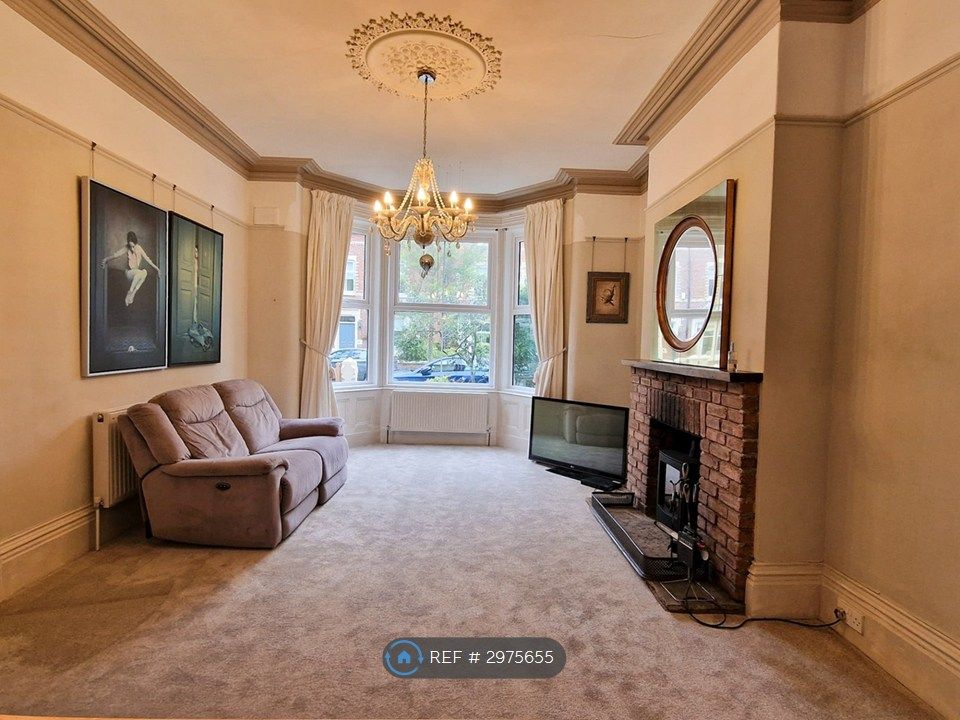 Property photo 2 of 26 Living Room