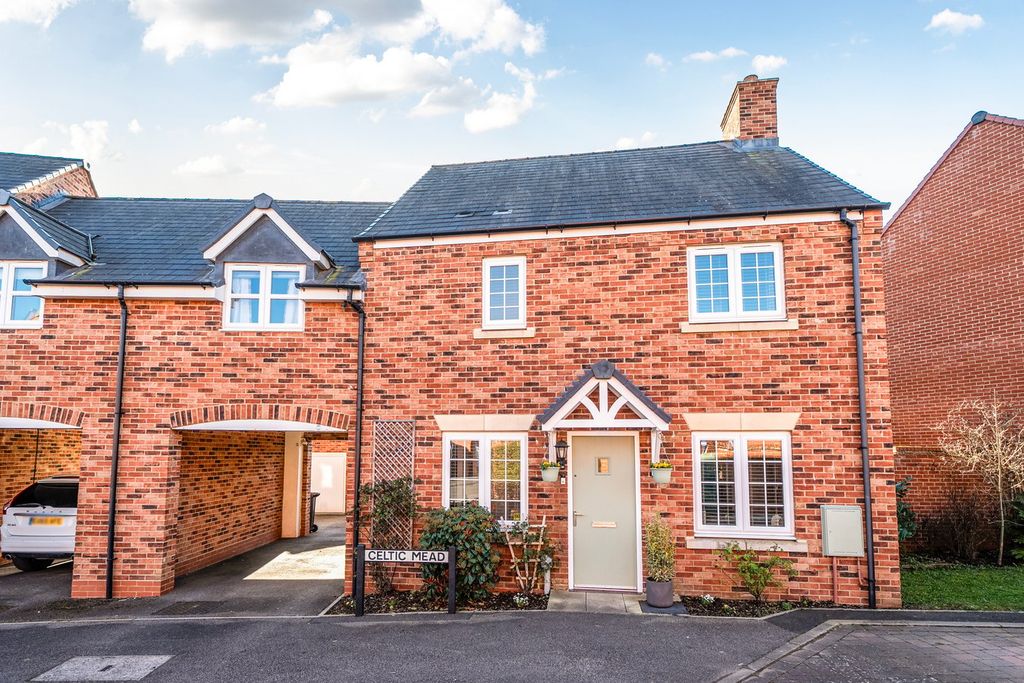 Property photo 1 of 28