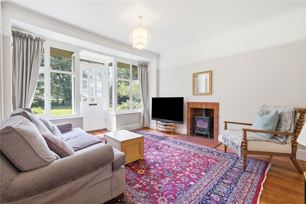 Property photo 3 of 34 Sitting Room