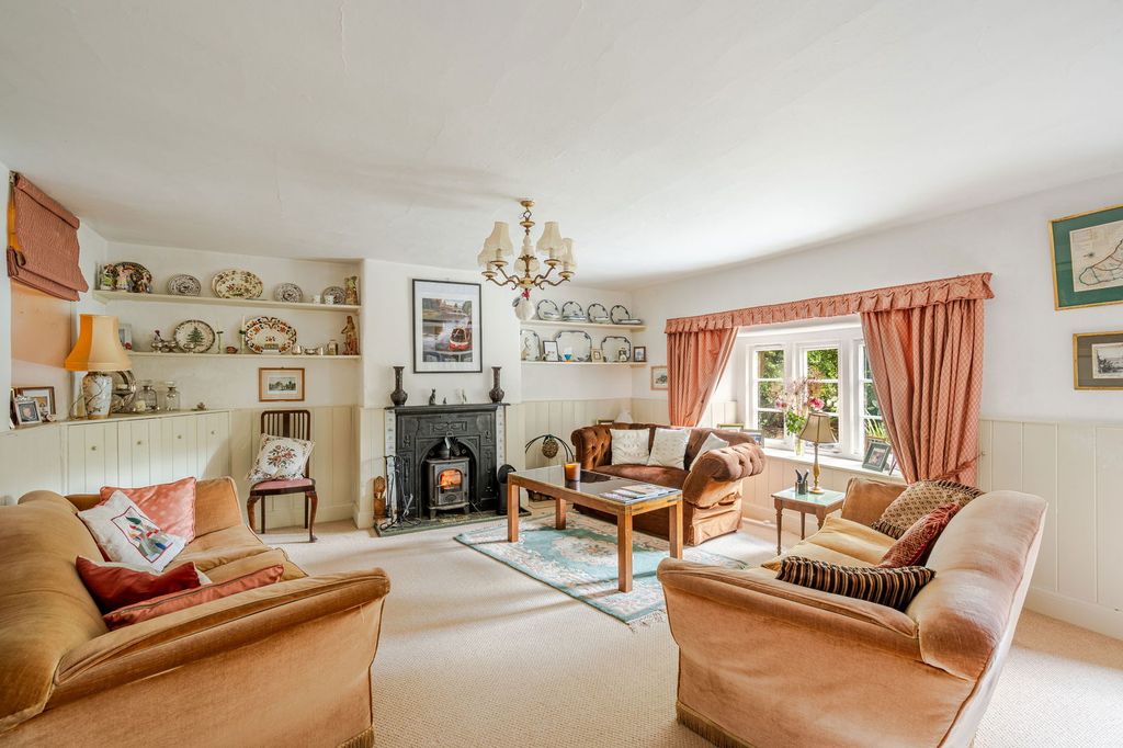 Property photo 2 of 23