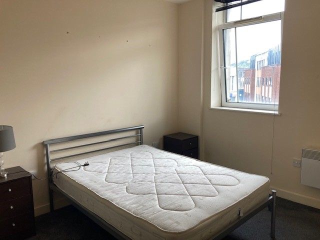 Property photo 3 of 5 Master Bedroom