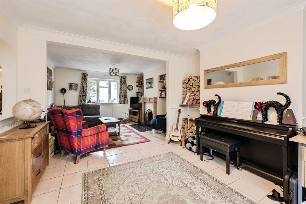 Property photo 3 of 17