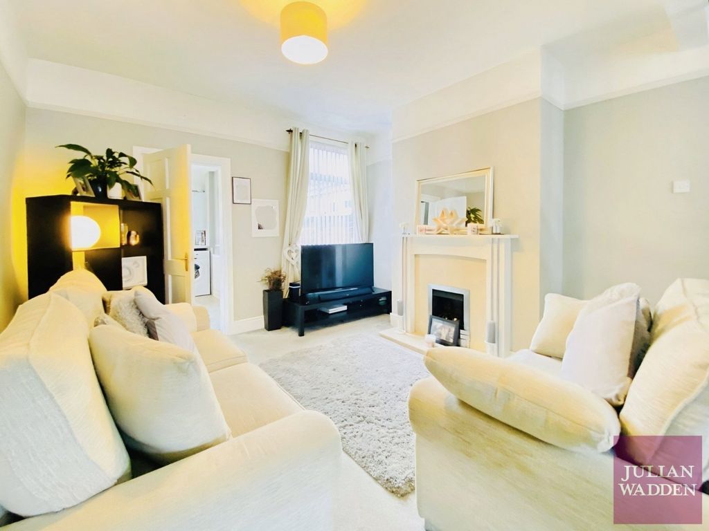 Property photo 2 of 11 Picture No. 23