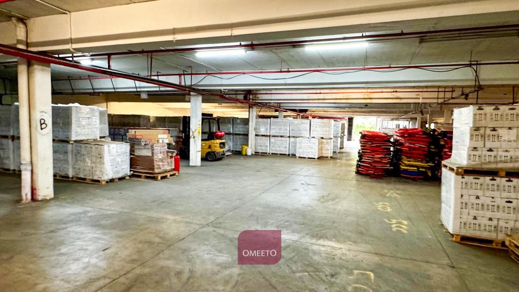 Property photo 3 of 4 Industrial Unit To Rent