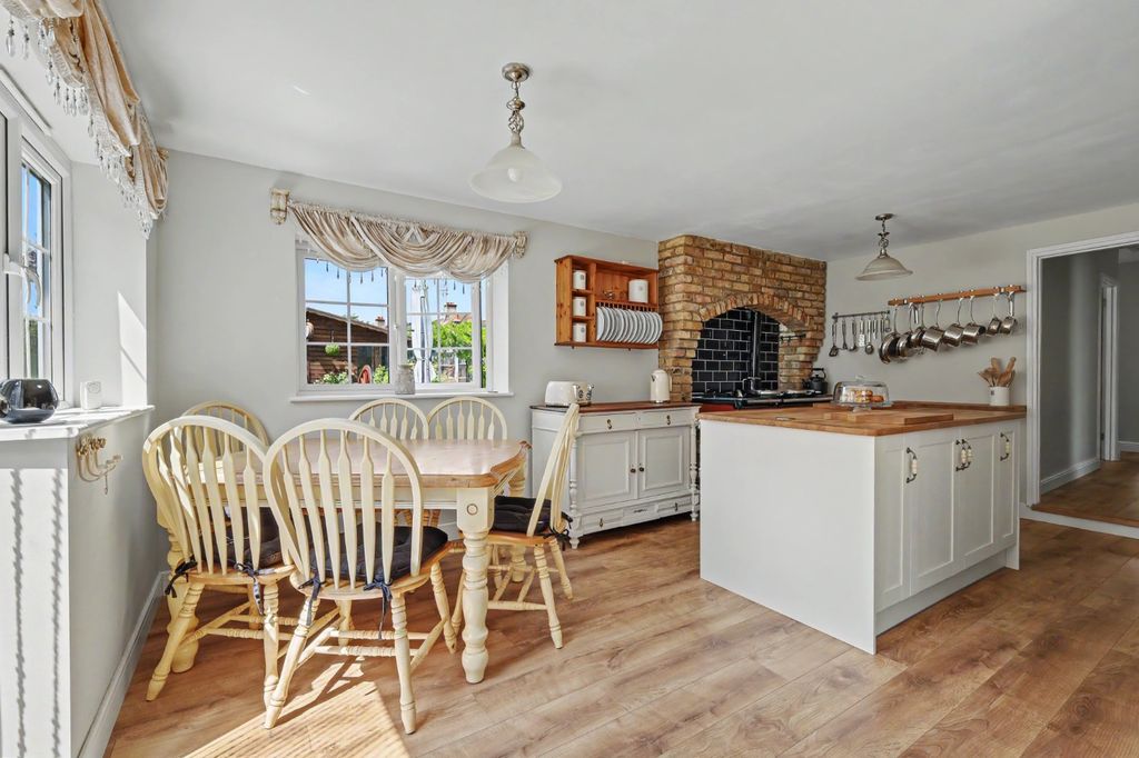 Property photo 2 of 29 5325593