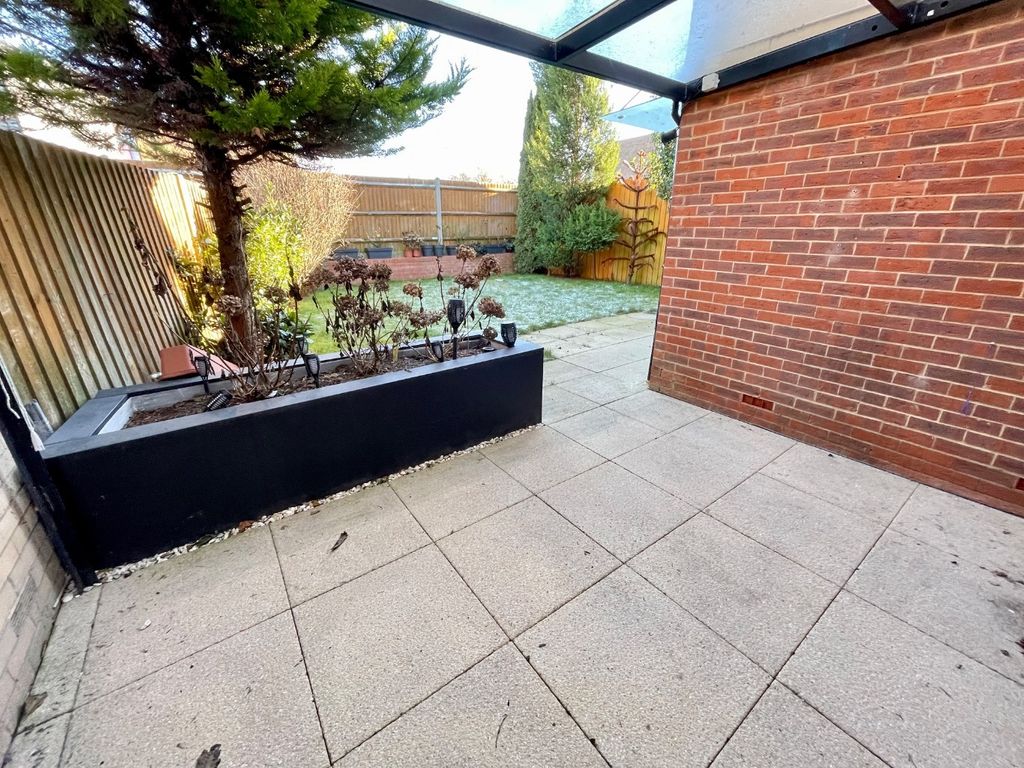 Property photo 2 of 17 4788942