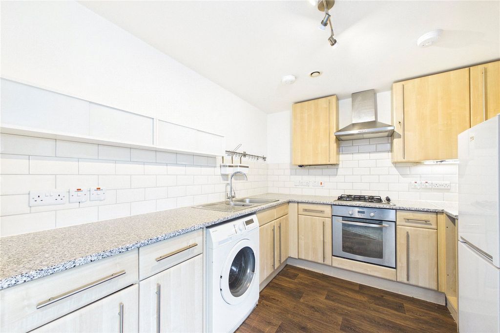 Property photo 2 of 9 Picture No. 06