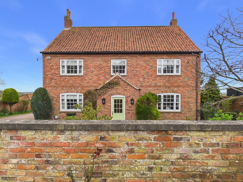 Property photo 1 of 24 4880392