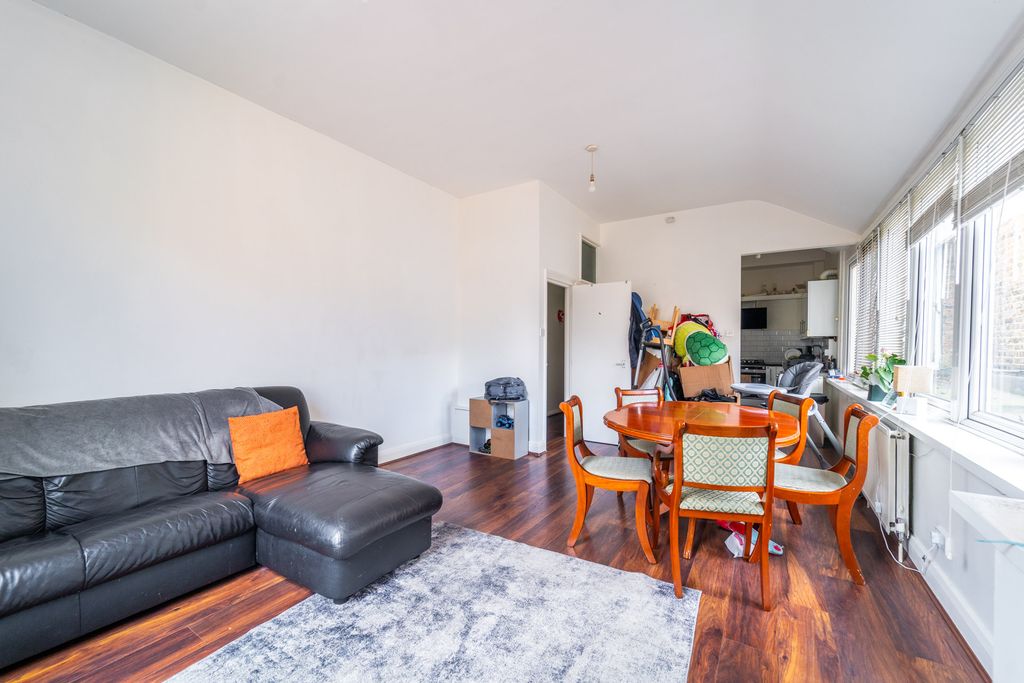 Property photo 2 of 8 Mba06894