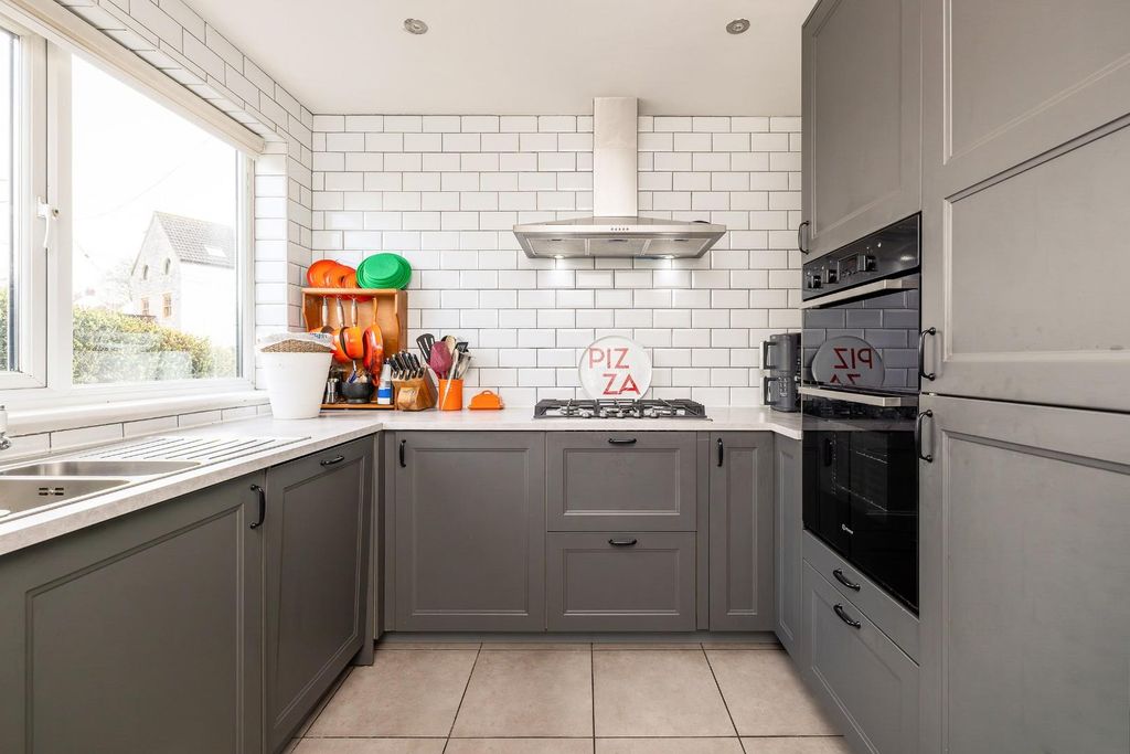 Property photo 1 of 27 Char7062-Cn.Jpg