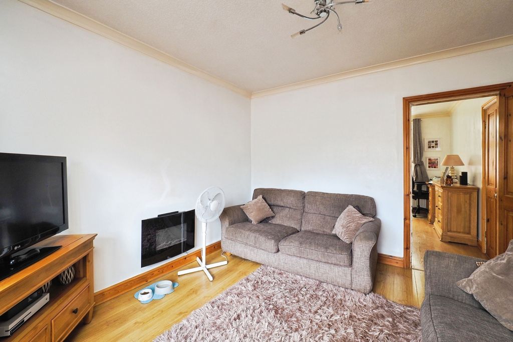 Property photo 3 of 25 Pbox-Img.Jpg