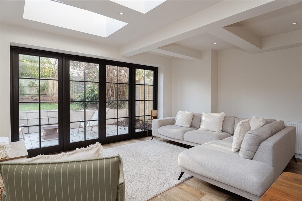 Property photo 3 of 14 5.Jpg