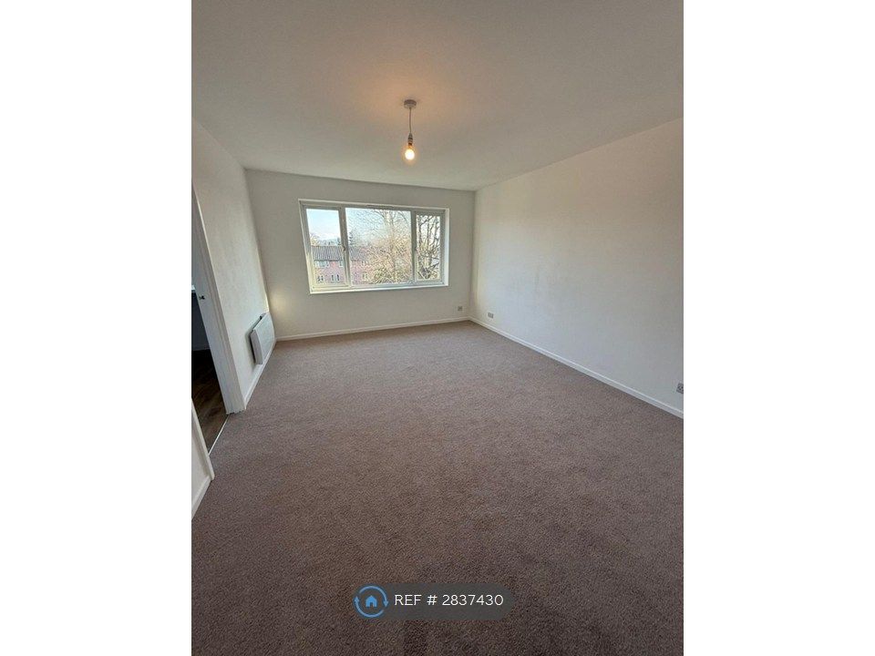 Property photo 2 of 6 Living Room