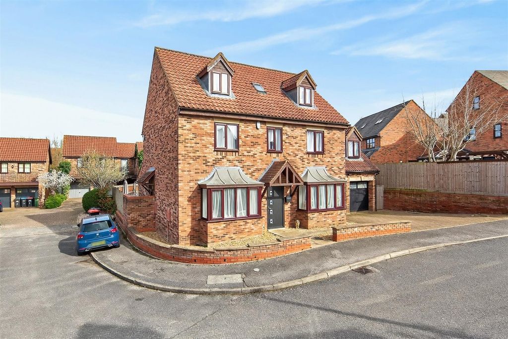 Property photo 1 of 29 11Wroxtonctweb04.Jpg