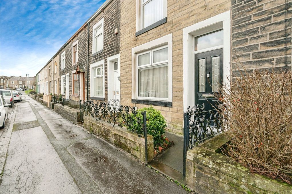 Property photo 2 of 18 Picture No. 19