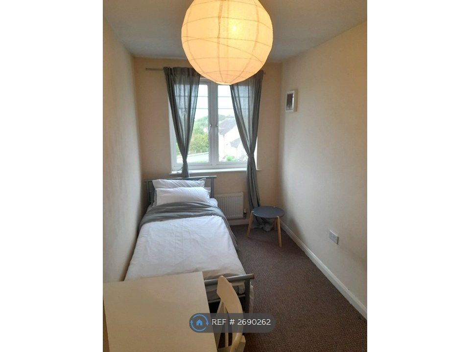 Property photo 2 of 5