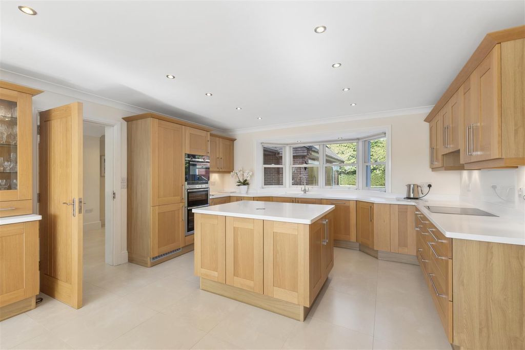 Additional image 8 of 5 bed detached house for saleThe Avenue, Petersfield GU31
