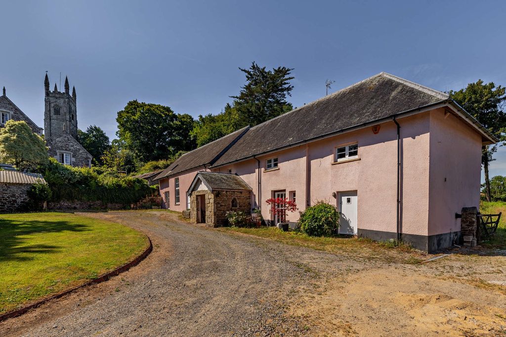 Property photo 1 of 36 5527130