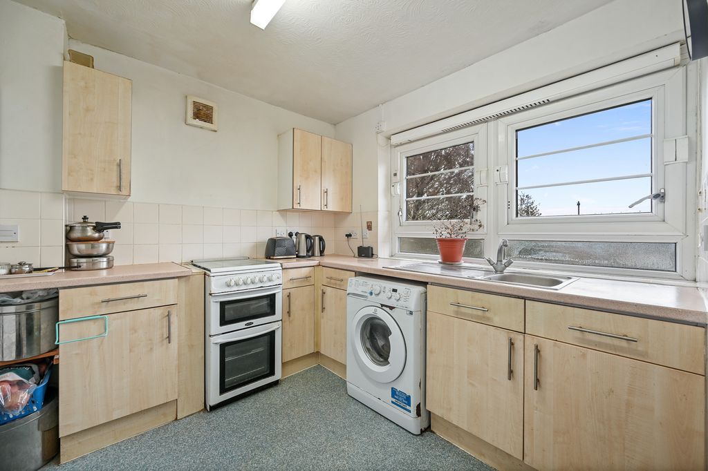 Property photo 2 of 10 8