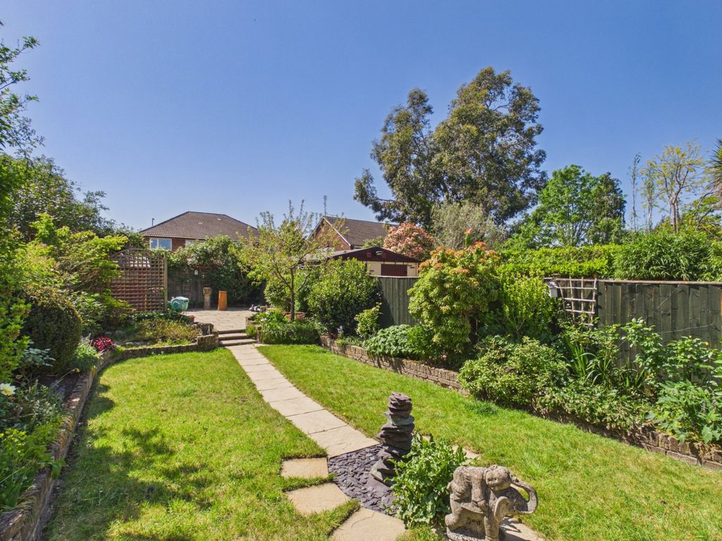 Property photo 3 of 23 Picture No. 27