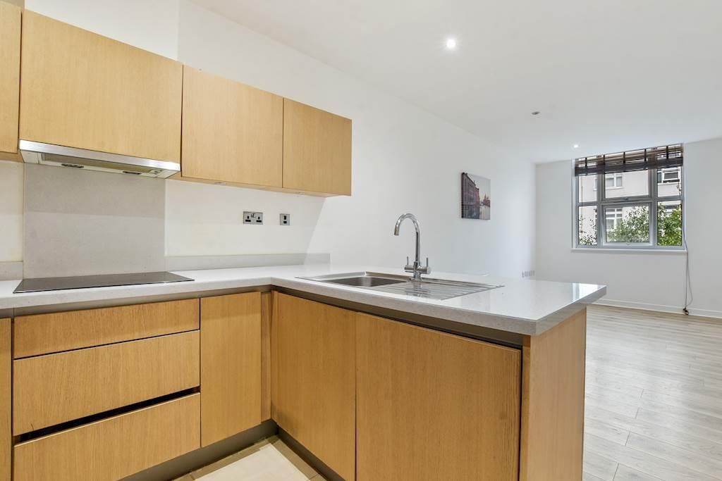 Property photo 3 of 15 12-7678Gcwel - 474 Bromyard House - Reception 3 -O