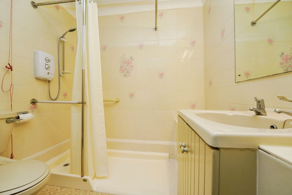 Additional image 13 of 1 bed flat for saleSt. Marys Road, Evesham, Worcestershire WR11