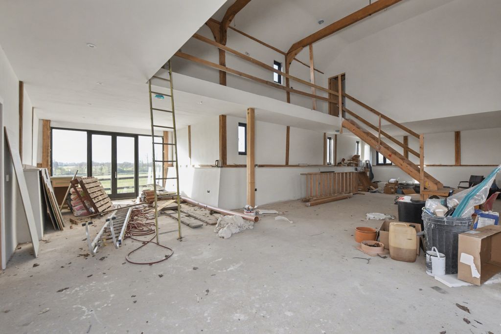 Property photo 3 of 26 Tawney Hall, Bakers Farm, Blackmore End, Wethersfield, Essex CM7 4Dj