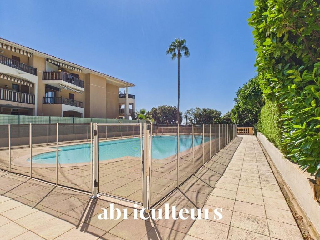 Property photo 1 of 11 40m2 Apartment For Sale In The Saint Jacques District Of Grasse (06130)