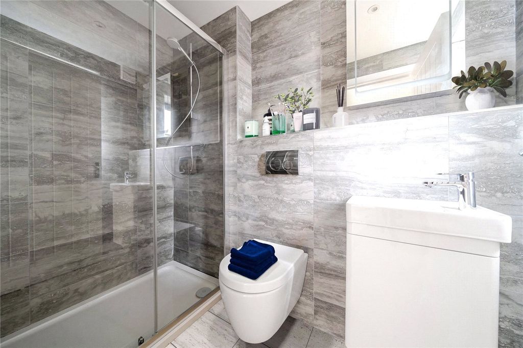Property photo 3 of 5 Bathroom