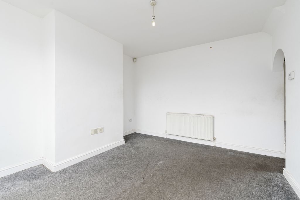 Property photo 3 of 16 Gallery