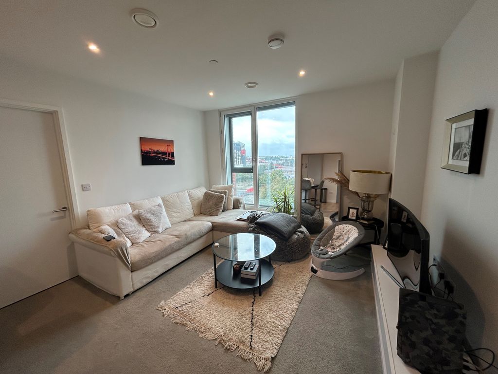 Property photo 3 of 11