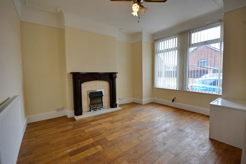 Property photo 2 of 15 Mwg_8676.Jpg