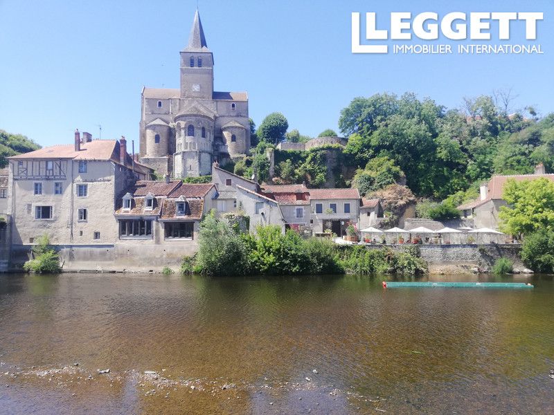 Property photo 2 of 10