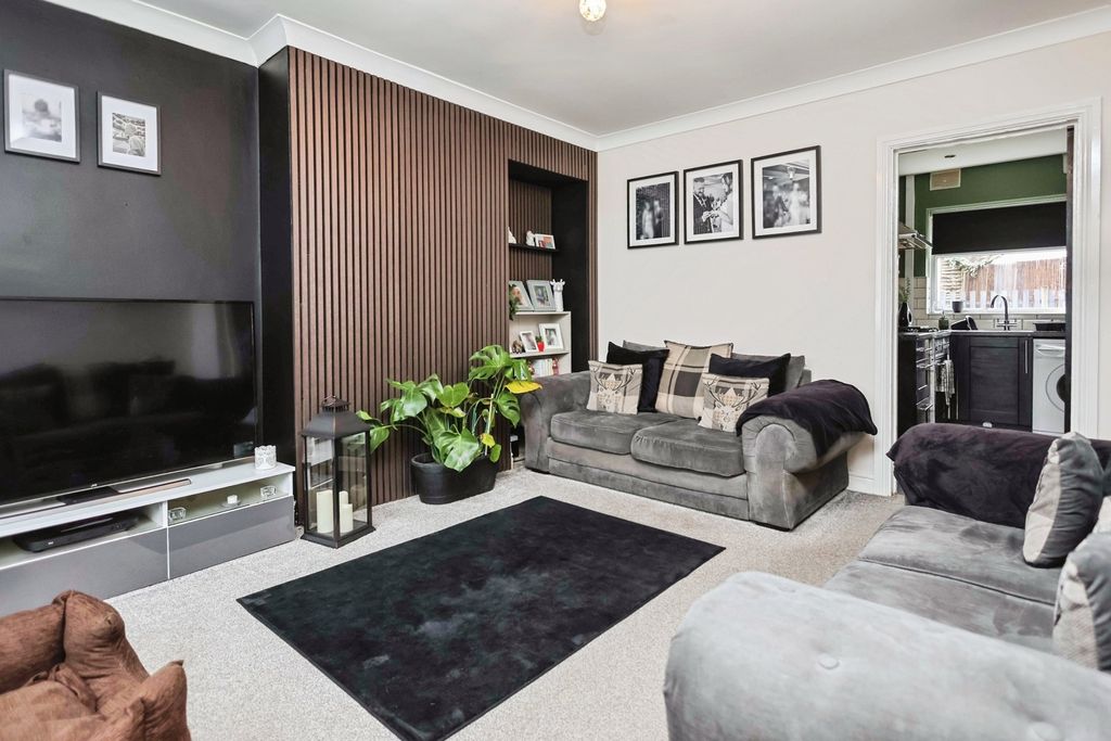 Property photo 2 of 17 Pbox-Img.Jpg