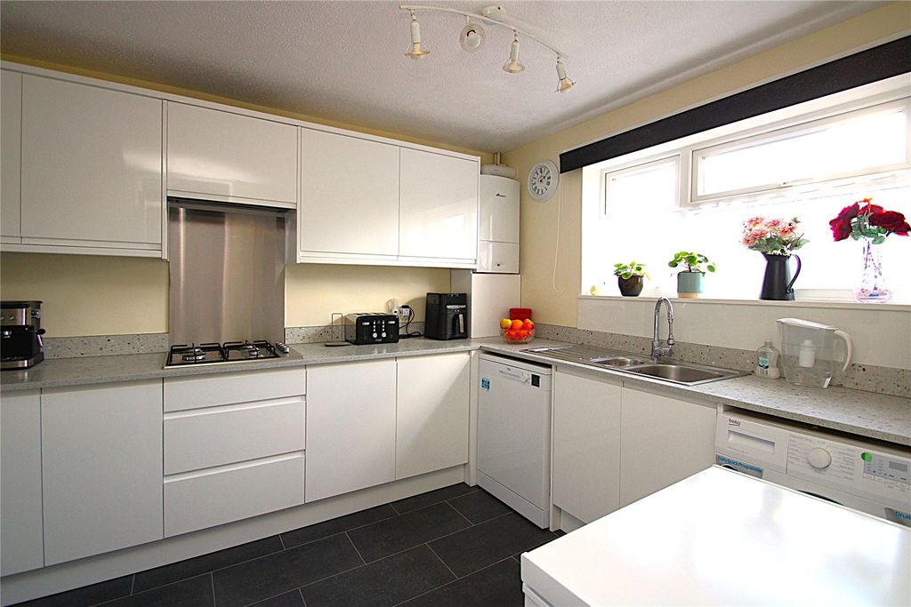 Property photo 3 of 15 Picture 3