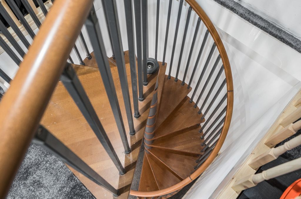 Property photo 3 of 27 1377305-21-6911E4...