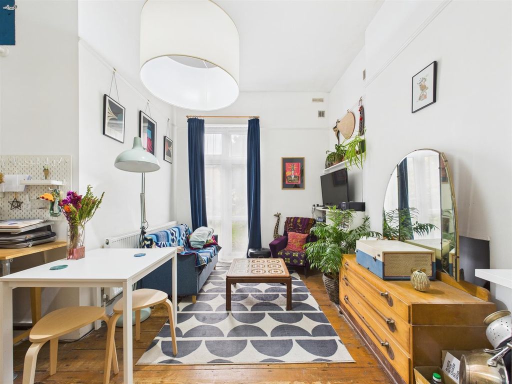 Property photo 2 of 20 Cam01358G0-Pr0204-Still002.Jpg