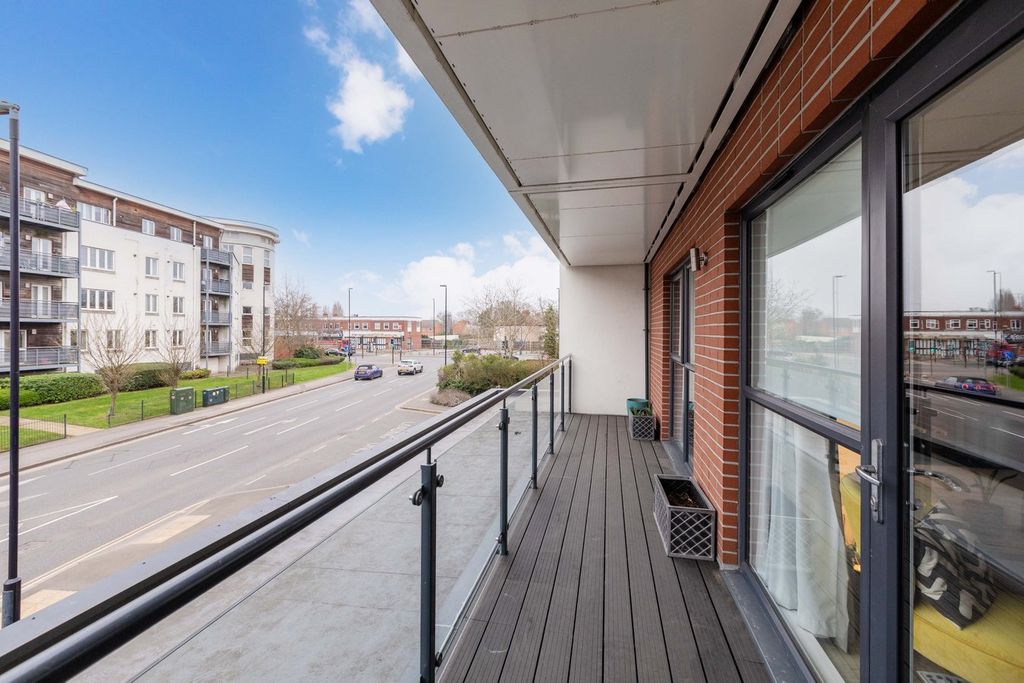 Property photo 3 of 17