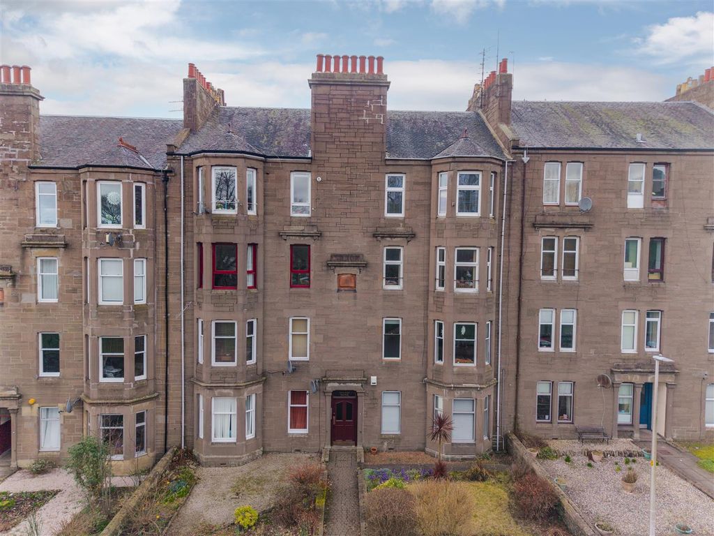 Property photo 1 of 12 3R 9 Baxter Park Terrace Dundee-2.Jpg