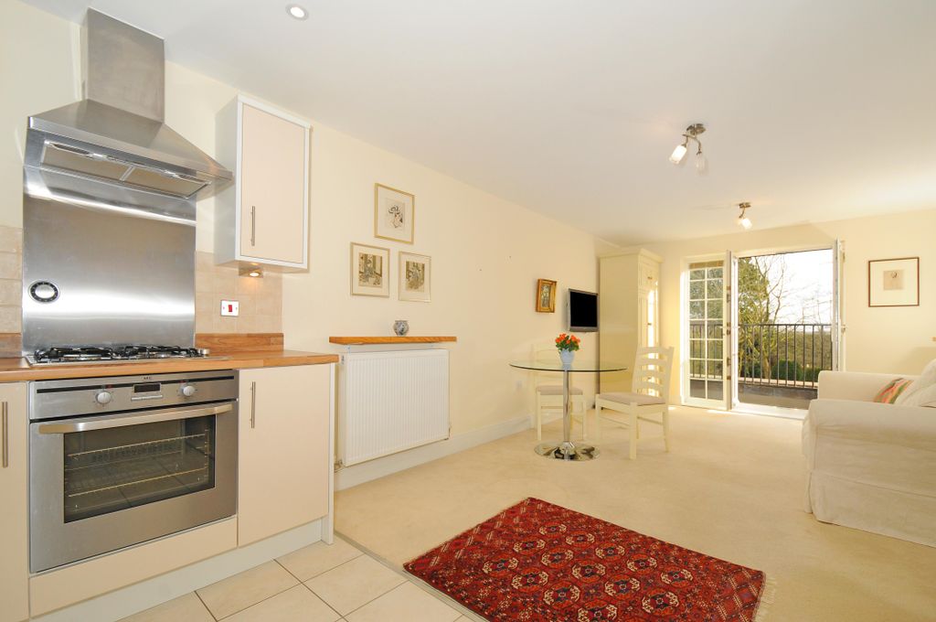 Property photo 3 of 8