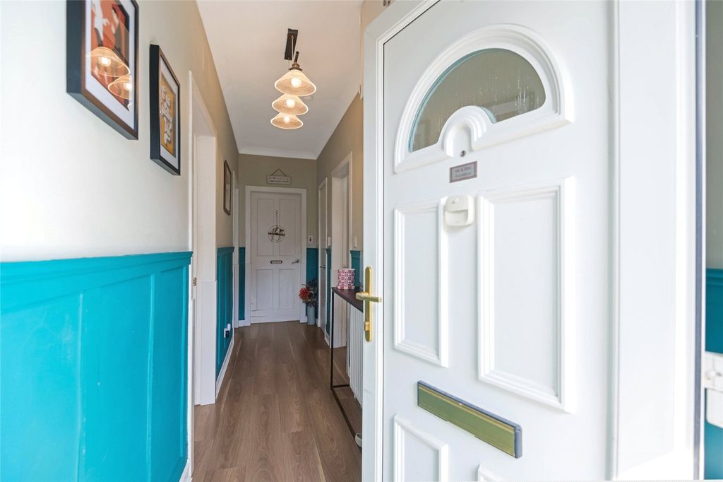 Property photo 2 of 19 Hallway