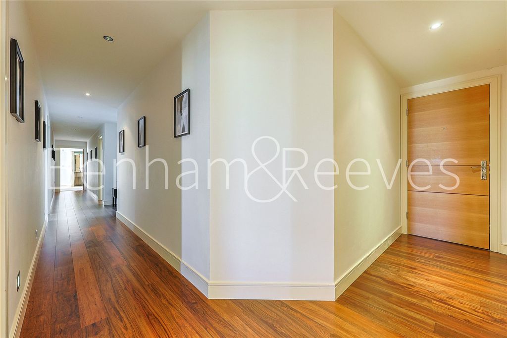 Property photo 2 of 26 Picture No. 01