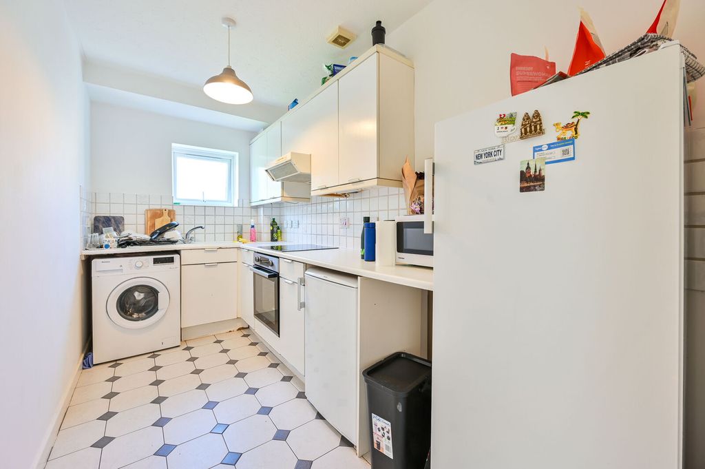 Property photo 3 of 7