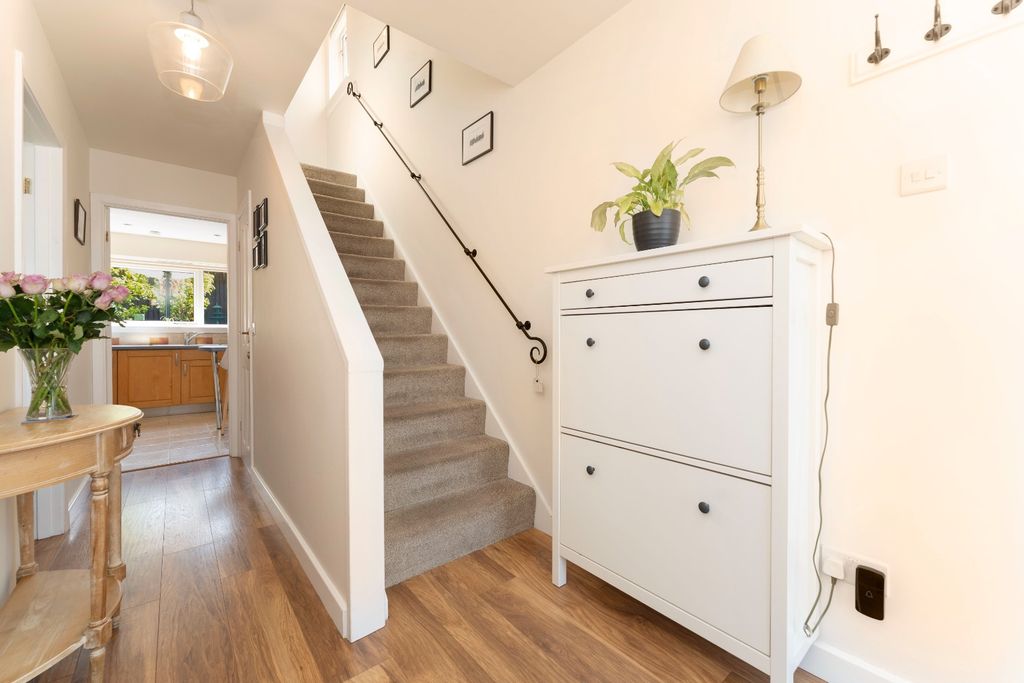 Property photo 2 of 25 5338951