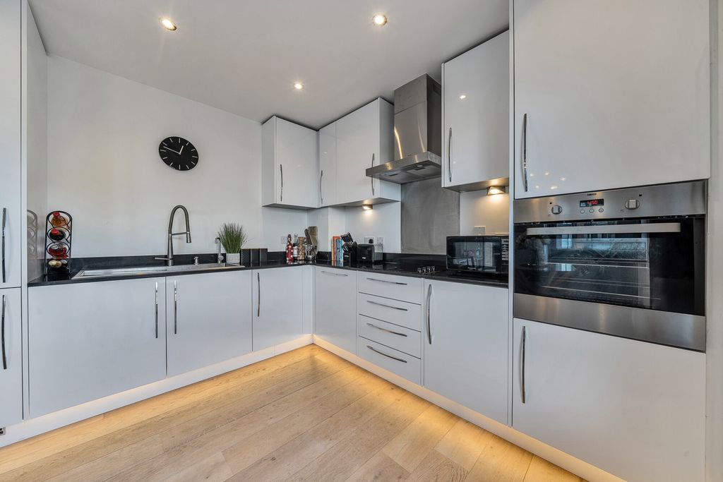 Property photo 2 of 23 Kitchen