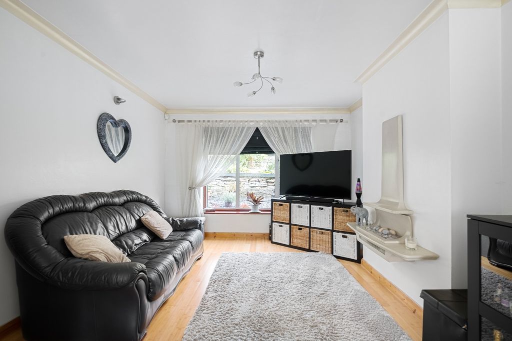 Property photo 3 of 13 3607223