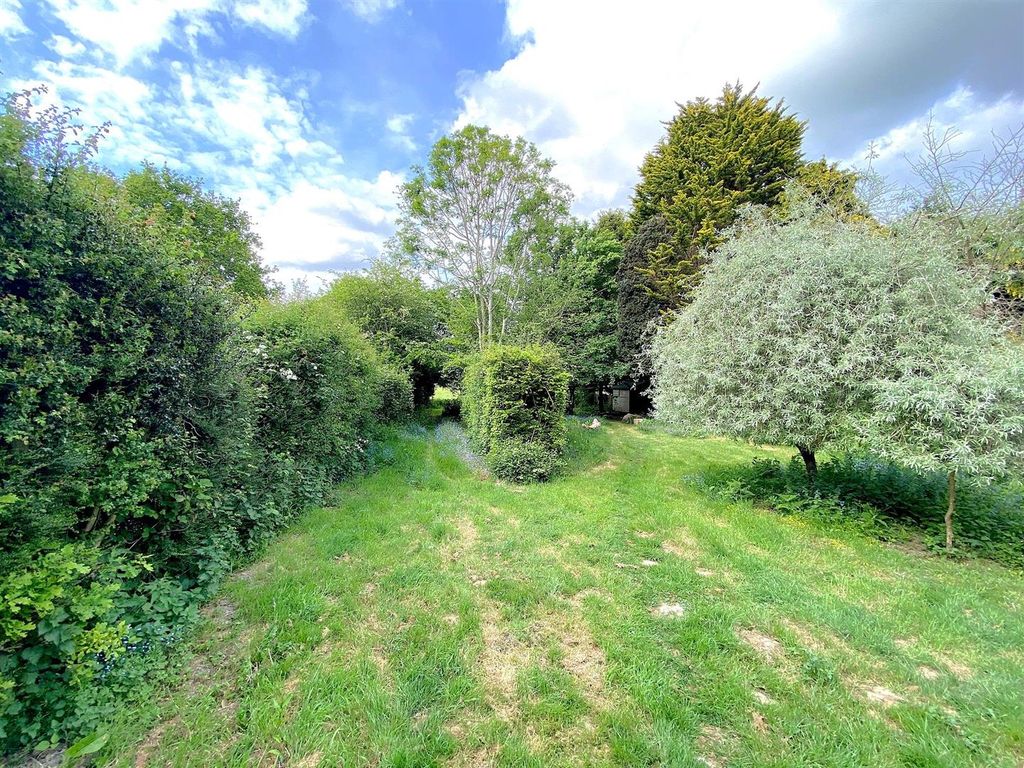 Property photo 2 of 17 160 Barnhorn Rd - Garden2.Jpg